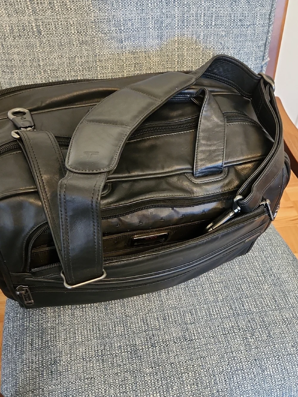 TUMI Black Leather Briefcase Bag for Men